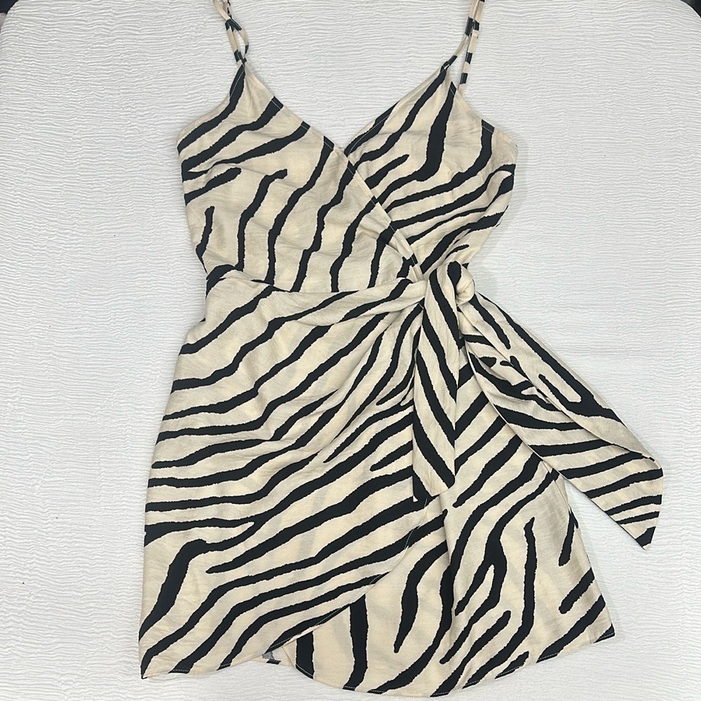 H&M Zebra Stipe Wrap Mini Sundress Vacation - Picture 9 of 9